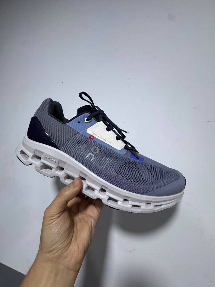 On Cloudstraus Ayakkabı - Gri