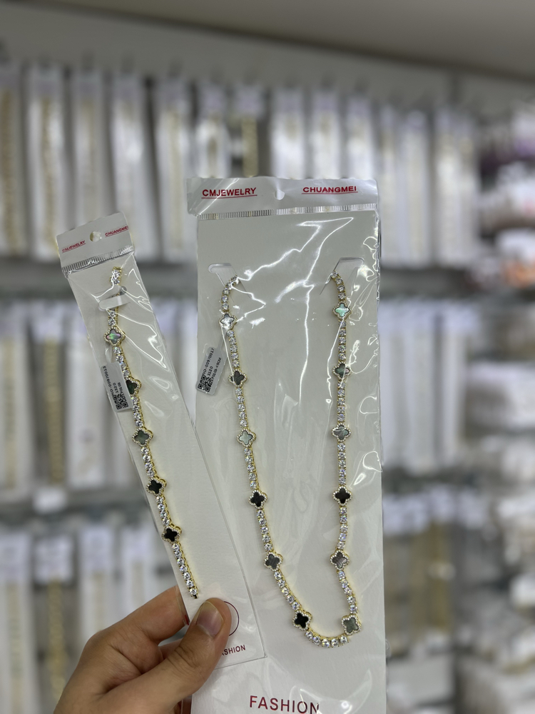 Van cleef siyah sertifikalı