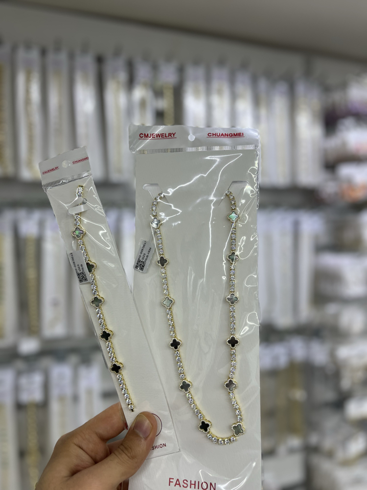 Van cleef siyah sertifikalı