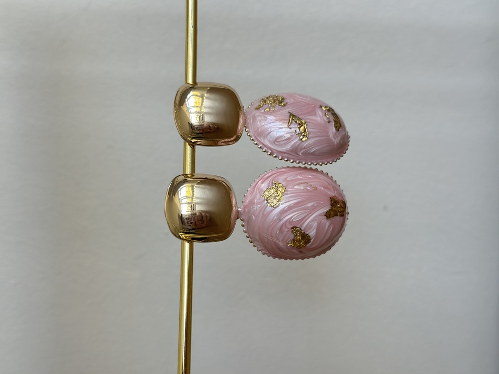 Gold Pembe Sallantılı Küpe