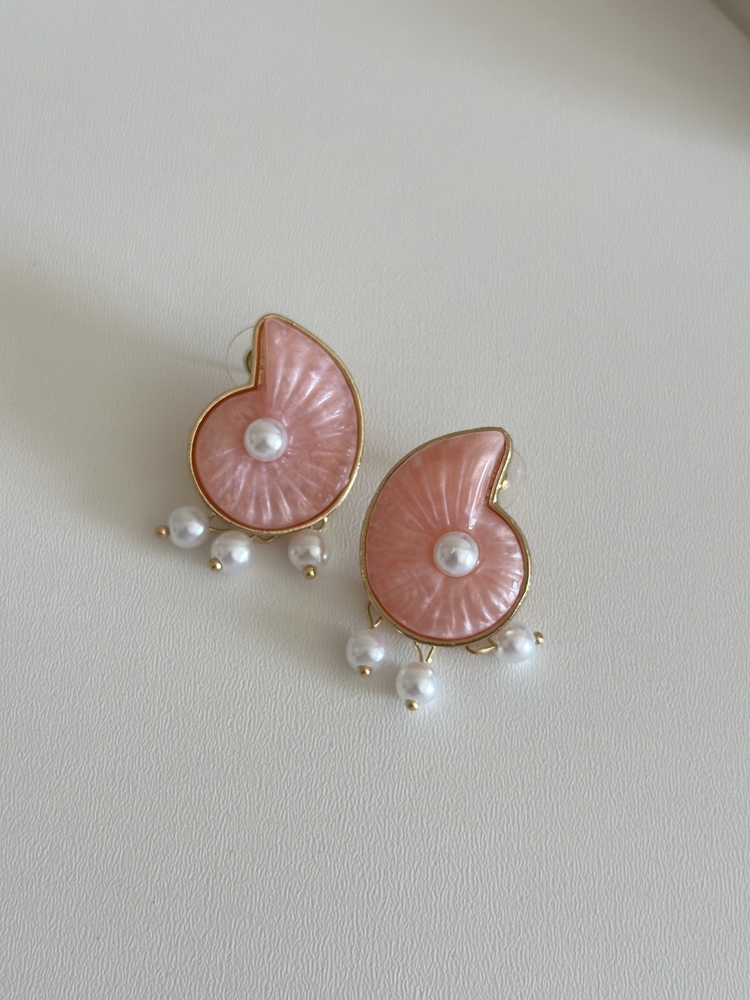 İncili Detaylı Pembe İstiridye Küpe Yaz Işıltısı