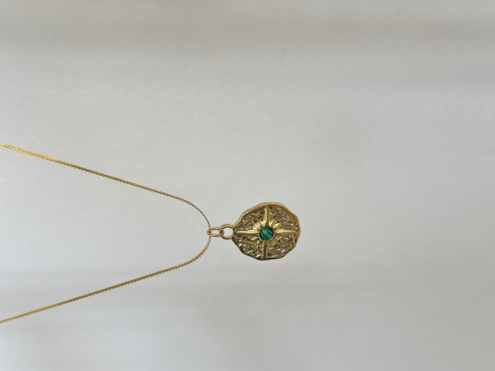 Yeşil Boncuk Gold Plaka Kolye | Çelik