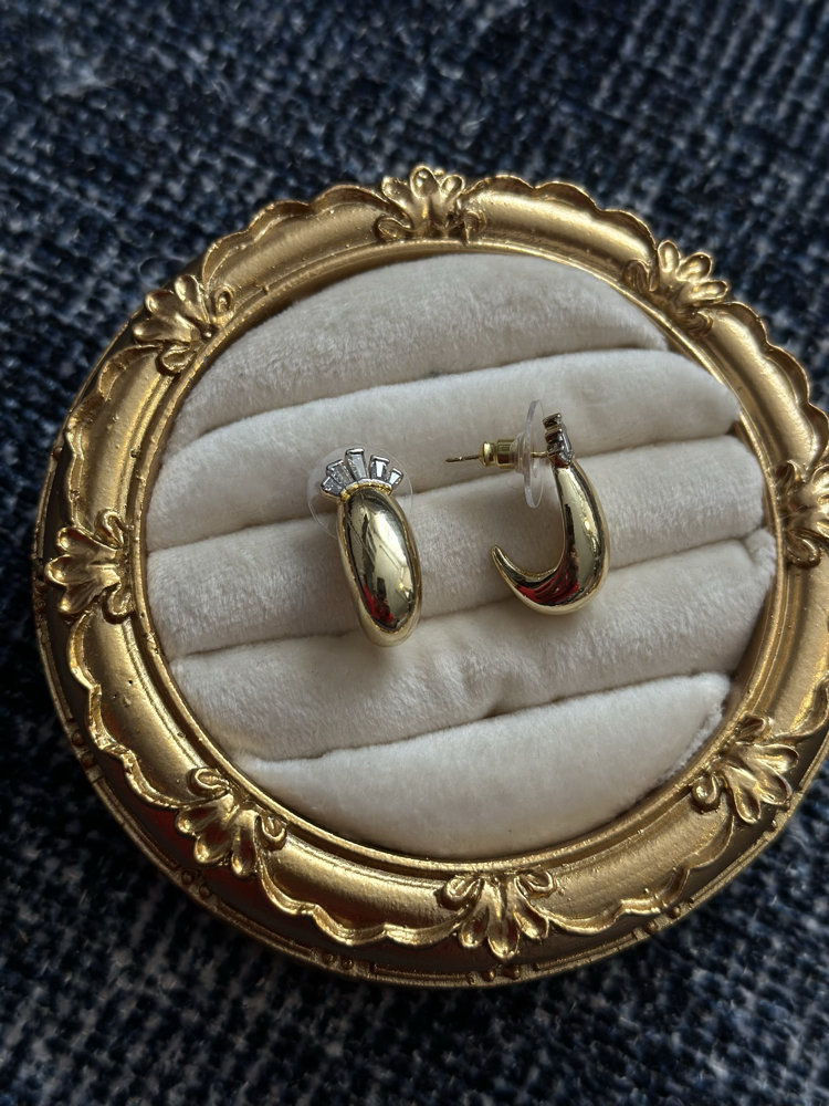 Gold Taşlı Küpe
