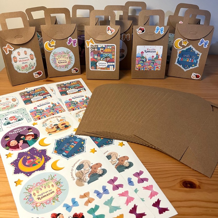 Stickerli Ramazan Hediye Kutuları (20 adet)