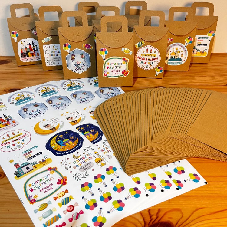 Sticker’lı Ramazan Bayramı Hediye Kutuları (40 adet)