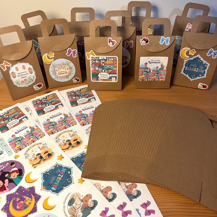 Stickerli Ramazan Hediye Kutuları (30 adet)