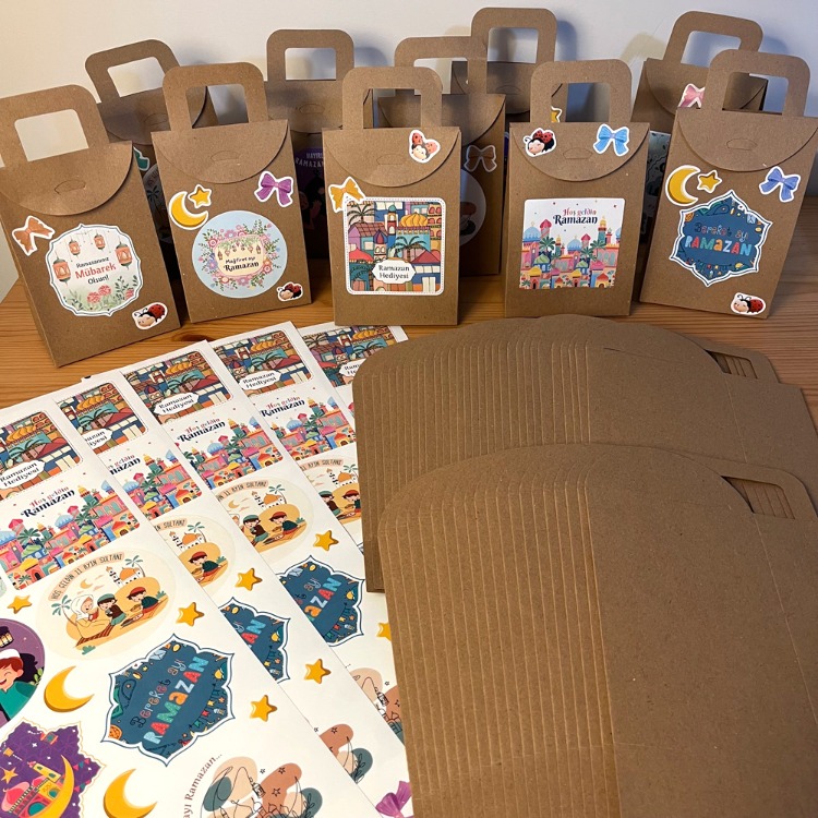 Stickerli Ramazan Hediye Kutuları (60 adet)