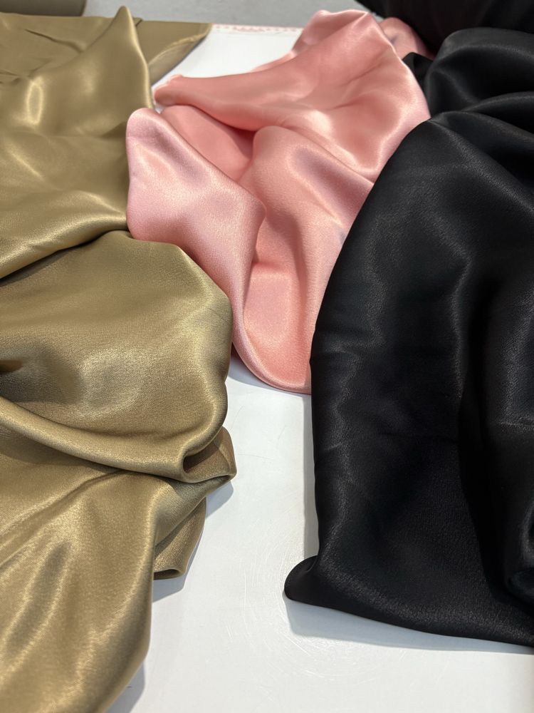 KREP SATEN GOLD