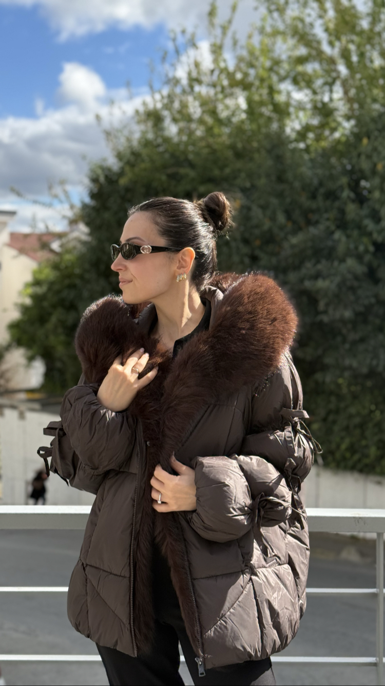 Yakası Kürklü Kol Detaylı Kahve Şişme Mont