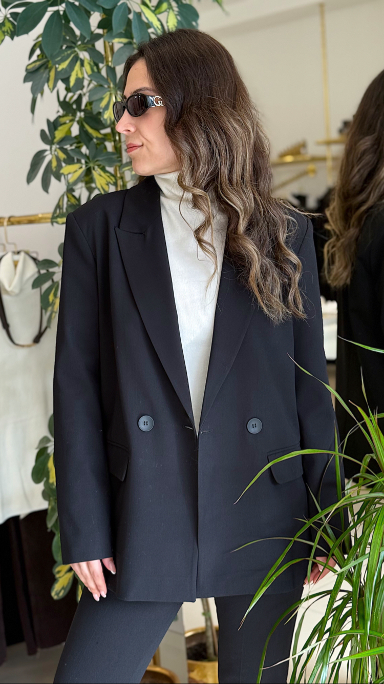 Çift Düğmeli Siyah Blazer Ceket