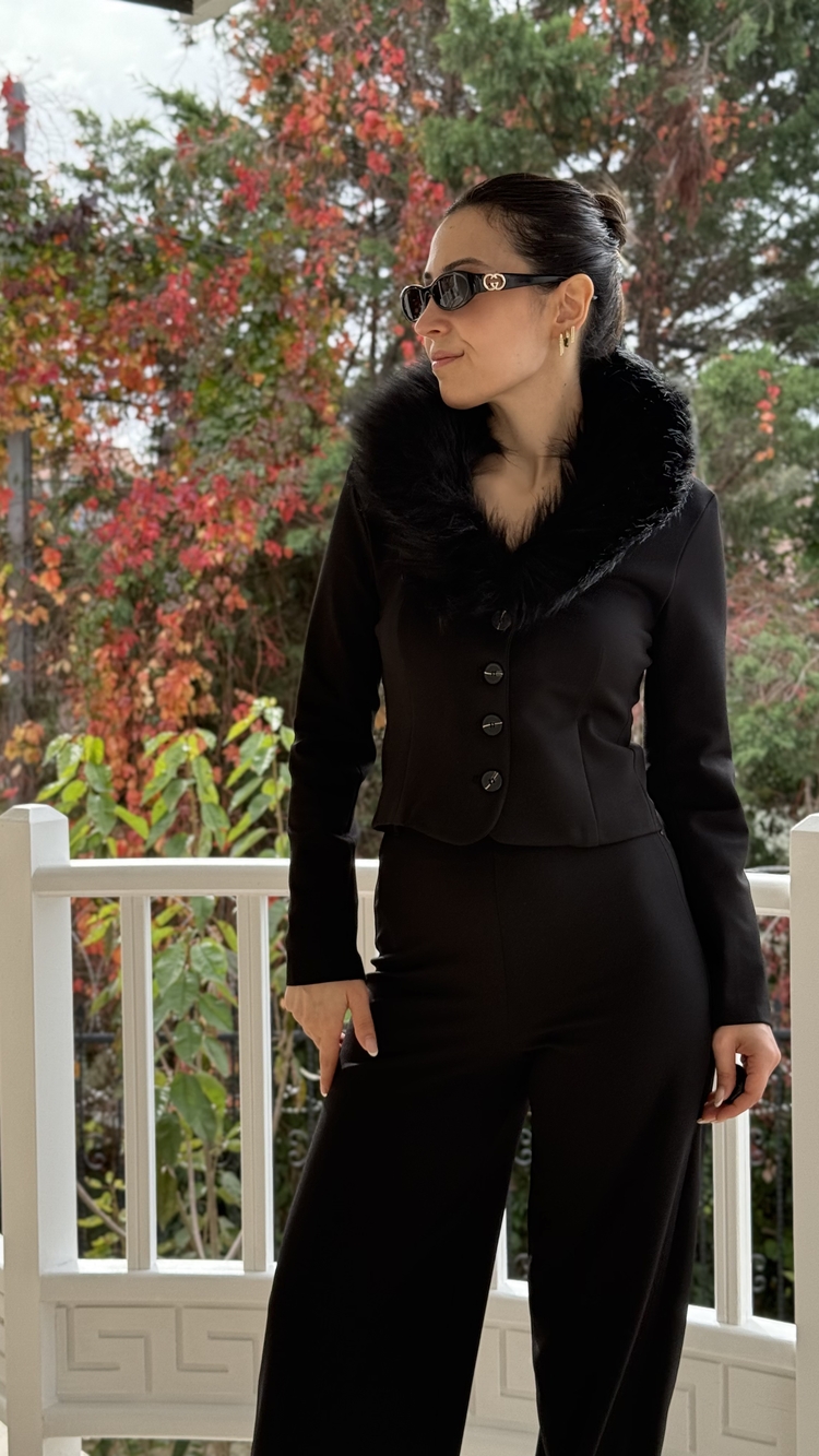 Yakası Kürklü Hırka/Ceket