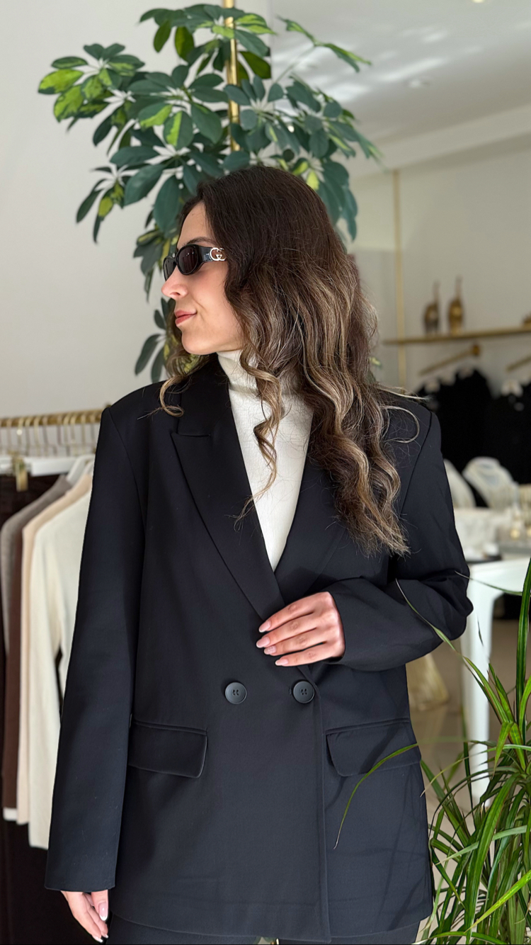 Çift Düğmeli Siyah Blazer Ceket