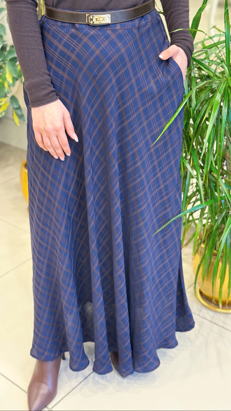 Maxi Boy Astarlı Cepli Saten Kloş Etek