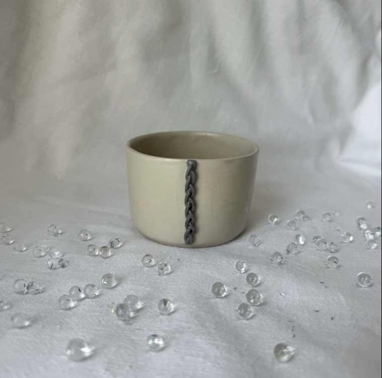 Zincir detaylı el yapımı stoneware bardak