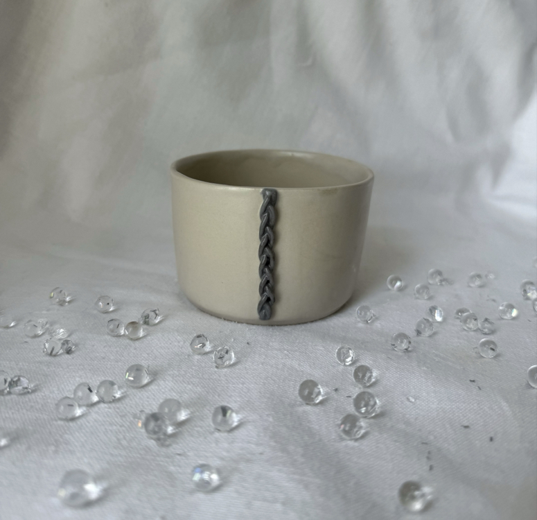 Zincir detaylı el yapımı stoneware bardak