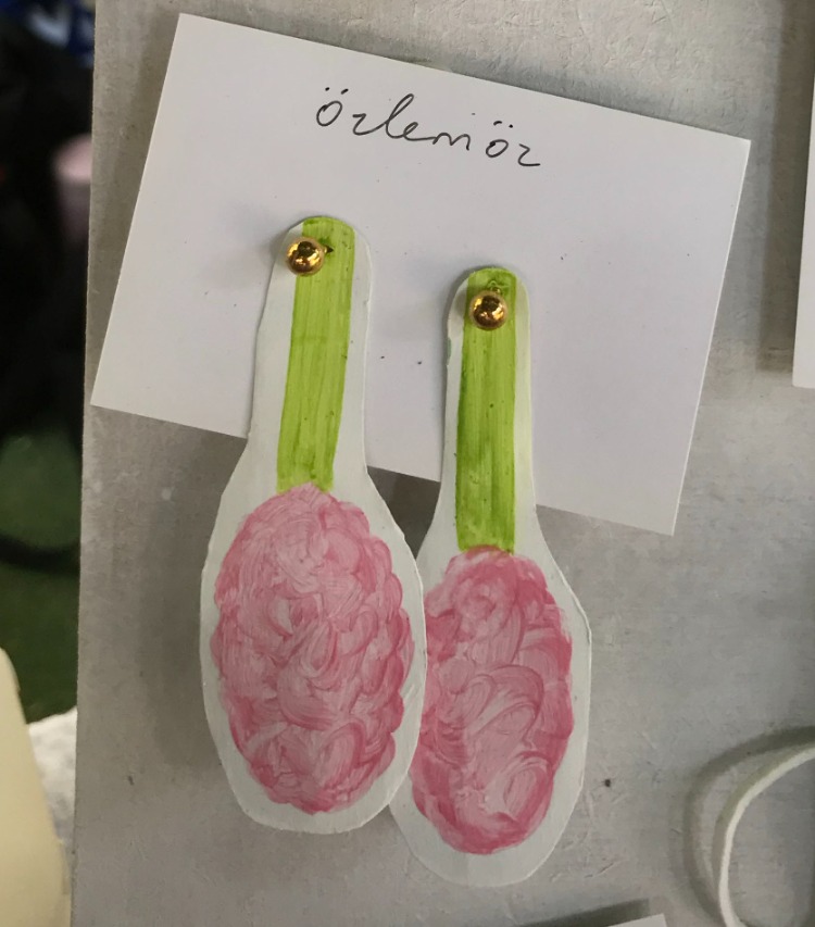 El Yapımı Özgün Tasarım Pembe Sümbül Küpe *1