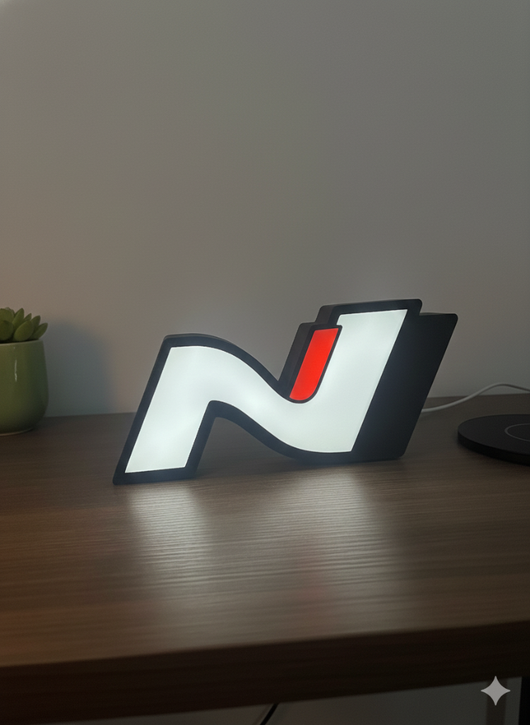 Hyundai N Logo Lambası – USB-C ile Çalışan LED Masa Lambası