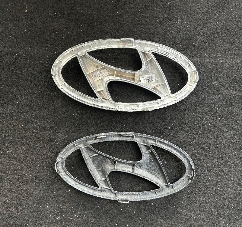 Hyundai İ20N Piyano Black Ön Logo