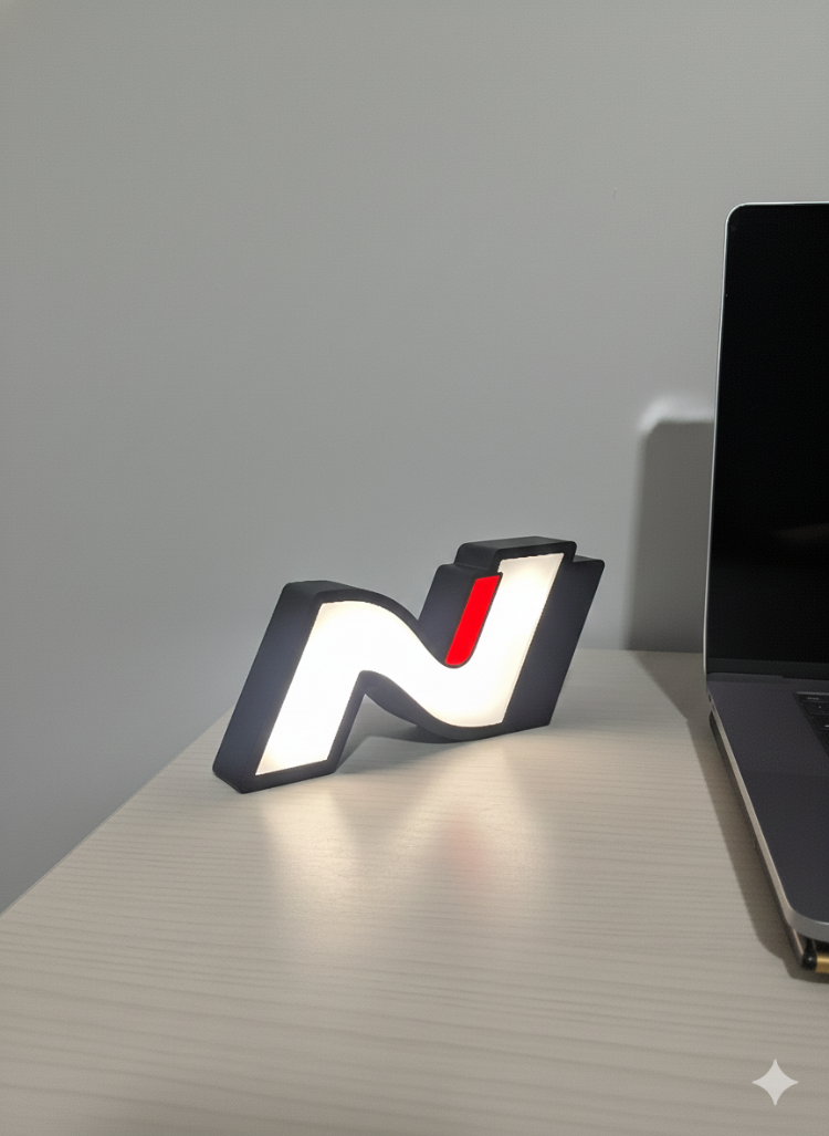 Hyundai N Logo Lambası – USB-C ile Çalışan LED Masa Lambası