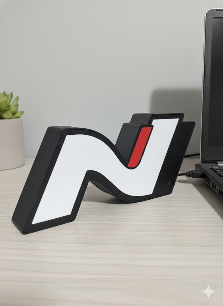Hyundai N Logo Lambası – USB-C ile Çalışan LED Masa Lambası