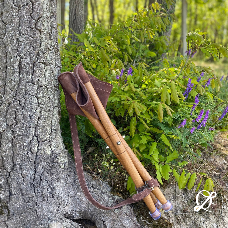 Katla, Taşı, Keyfini Çıkar: Hafif ve Şık Katlanabilir Deri Tabure
