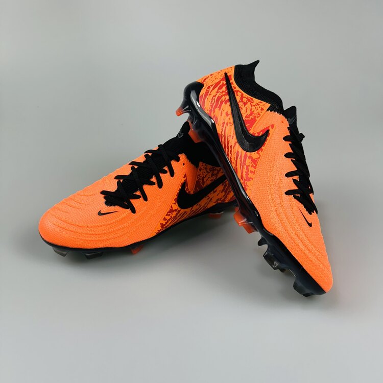 Nike Phatom Luna Elite