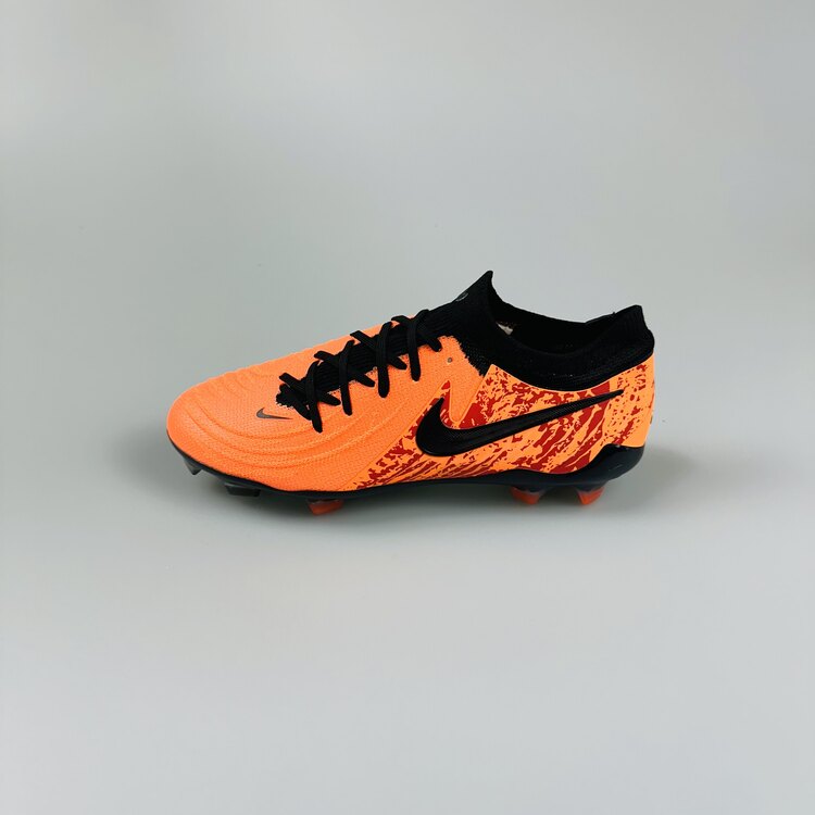 Nike Phatom Luna Elite