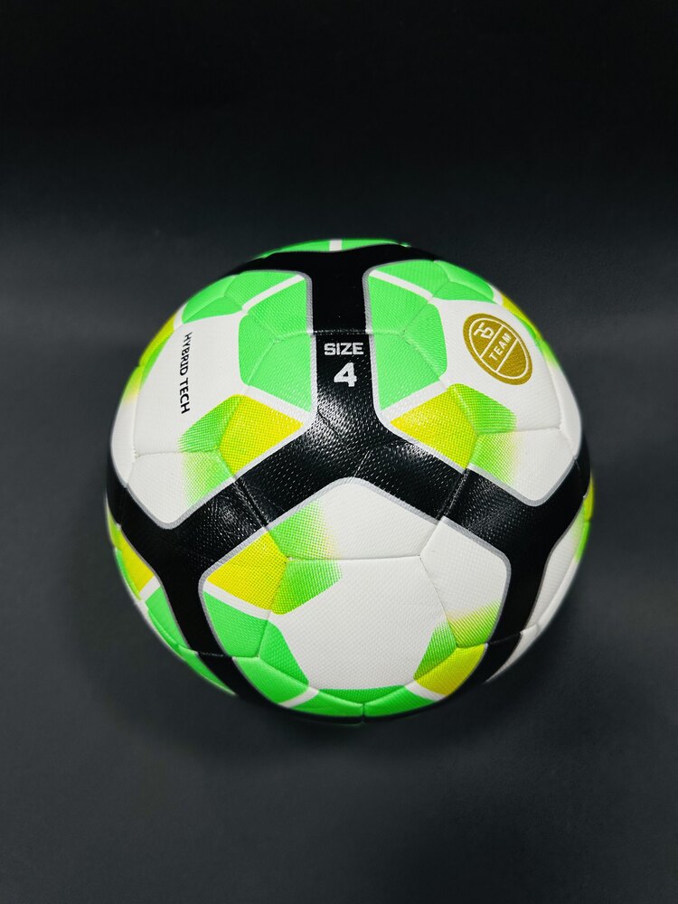 Futbol Topu Profesyonel Yeşil
