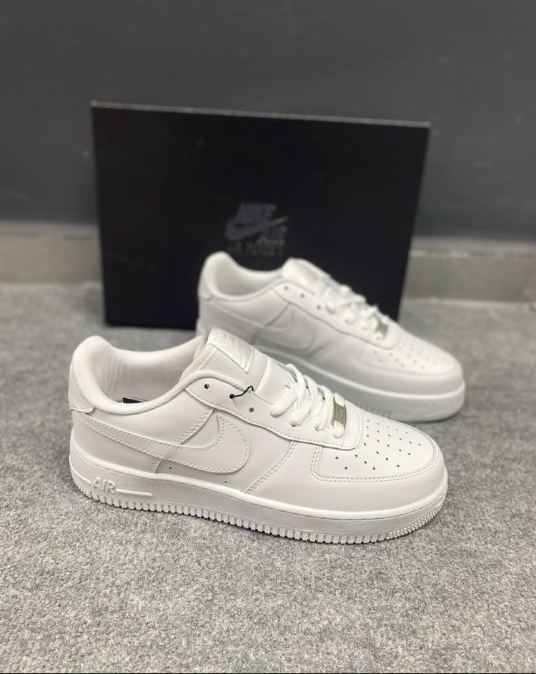 NİKE AİR FORCE AF1