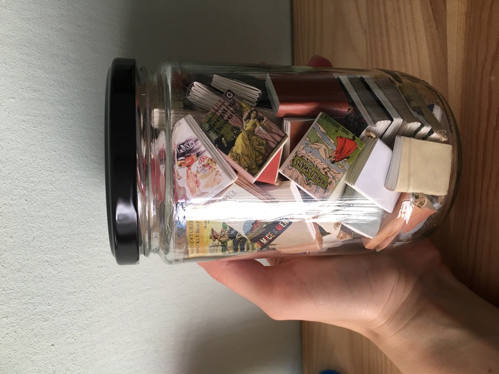 Vintage Mini Kitap Kavanozu