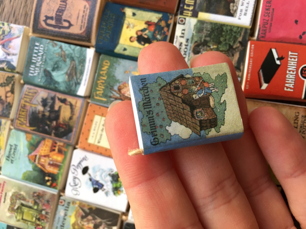 Vintage Mini Kitap Kavanozu