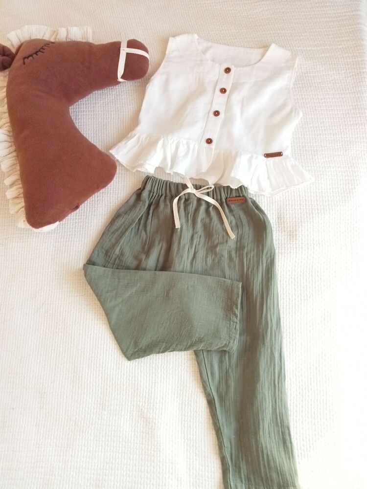 blouse flounce