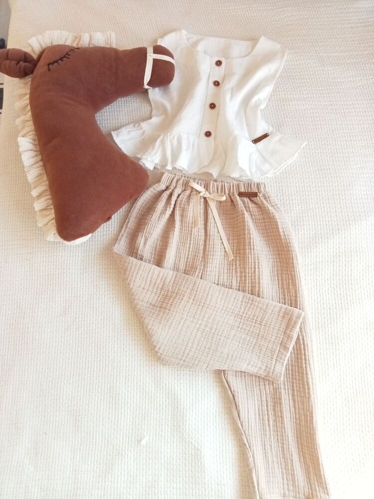 blouse flounce