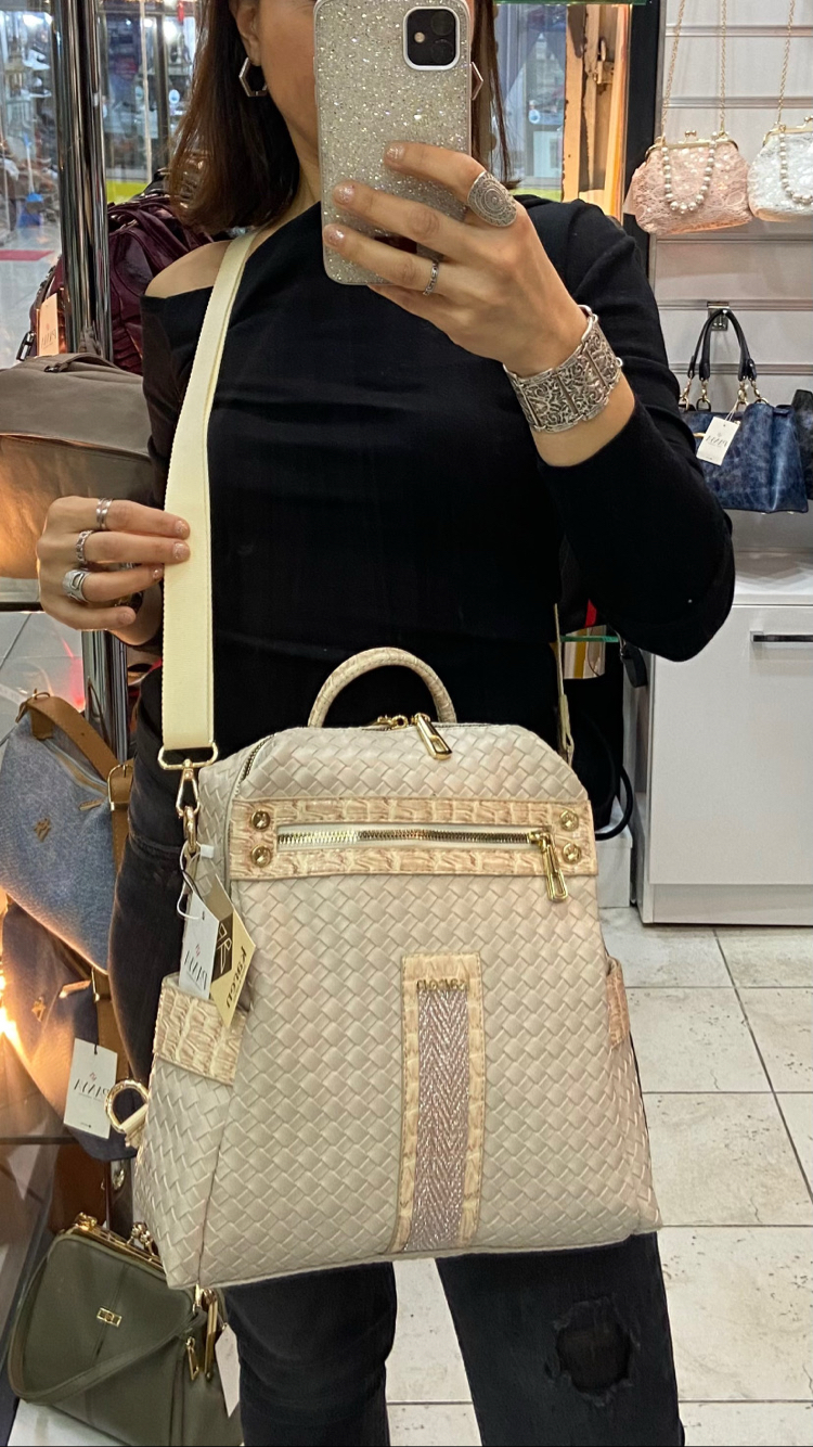 KAREN 0-19 Krem Bottega Boy 32 cm En 34 cm Sırt ve Kol Çanta 
