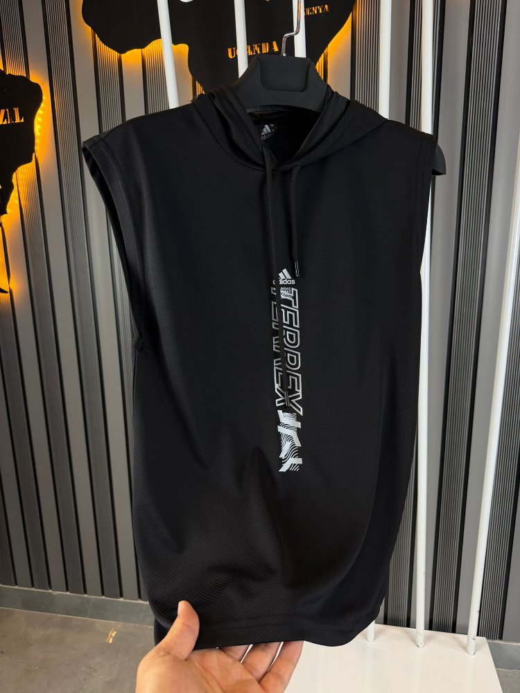 adidas terrex kapşonlu sıfır kol tişört