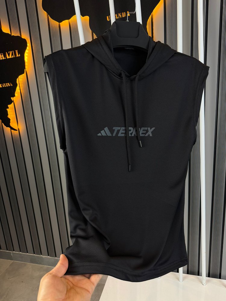 adidas terrex kapşonlu sıfır kol tişört