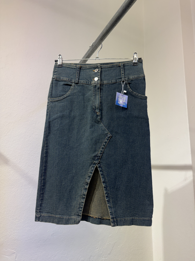 B.Jeans