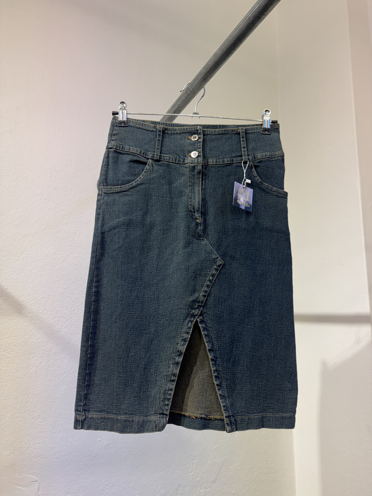 B.Jeans