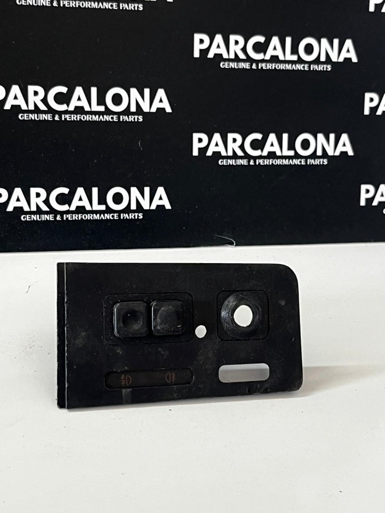 BMW E30 SİS FARI PANELİ