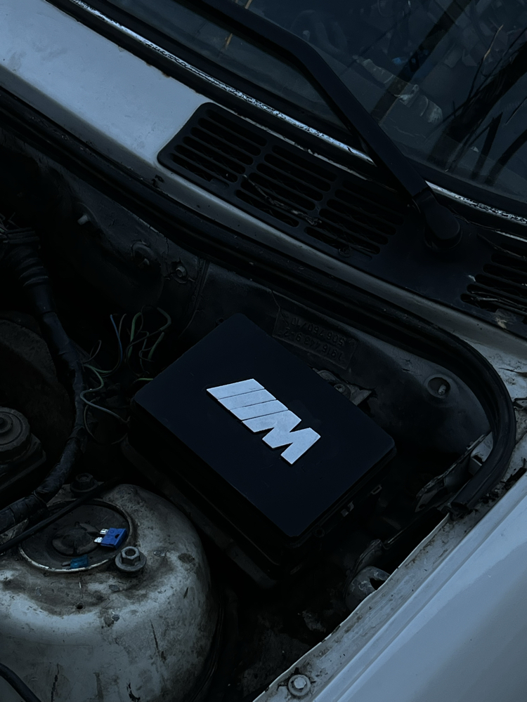 BMW E30 SİGORTA KAPAĞI MPerformance