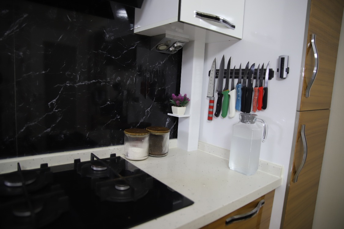 Raflı Doğalgaz Borusu Gizleme Paneli