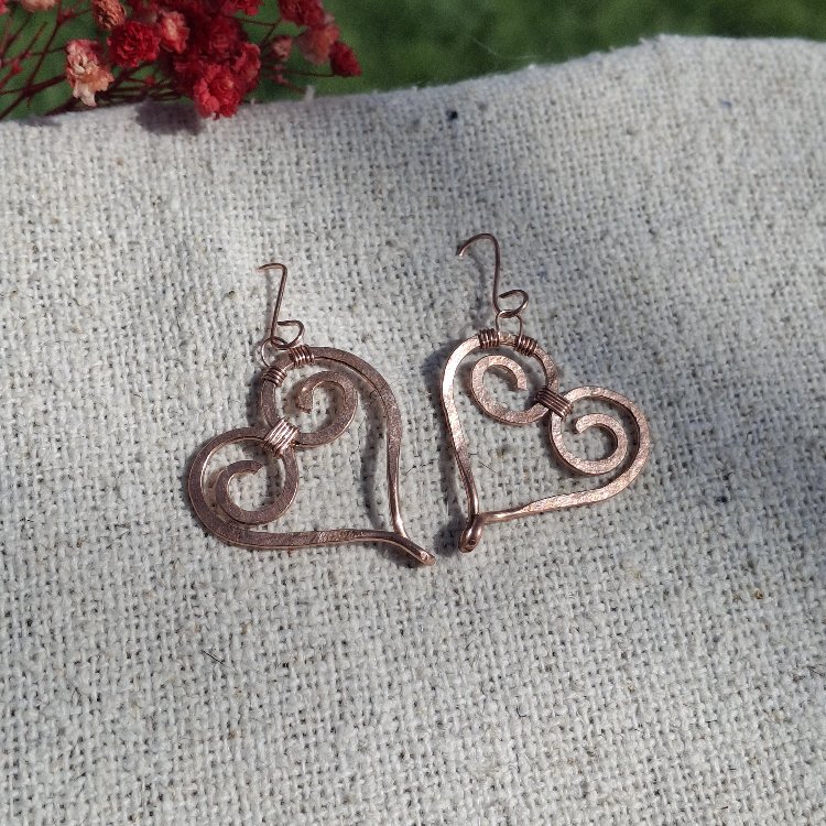 PH184 Bakır Tel Kalp Motif Küpe