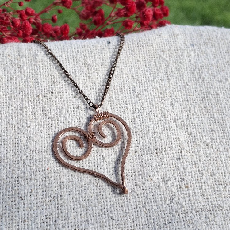 PH183 Bakır Tel Kalp Motif Kolye