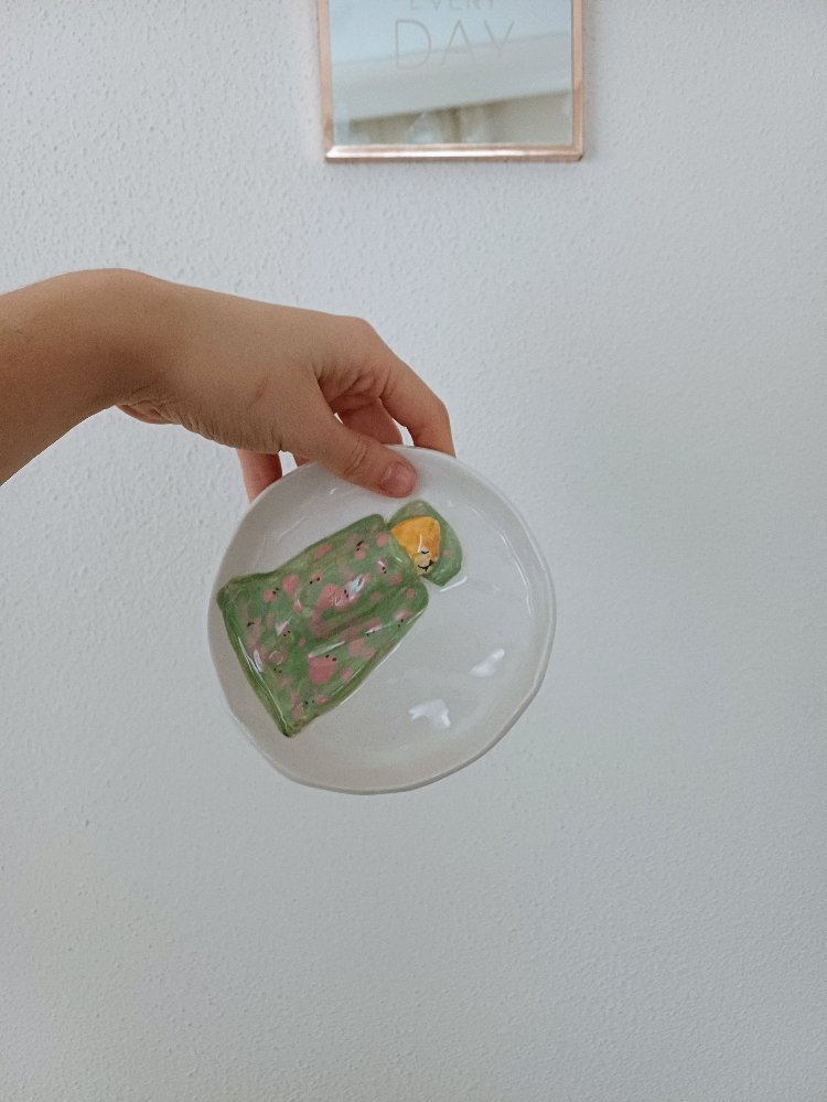 Uyuyan Kedili Seramik Takı Tabağı