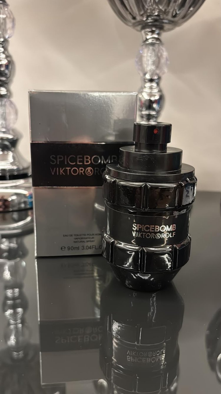 Viktor & Rolf Spicebomb Erkek Parfümü Edt 90ml
