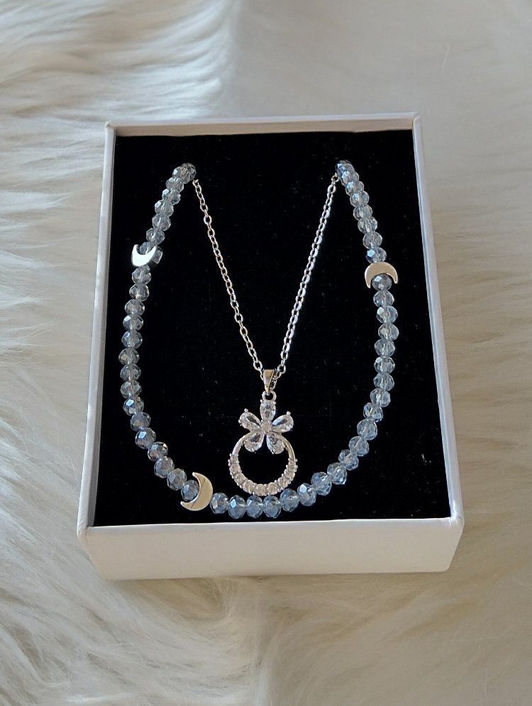 Pure Radiance Kolye