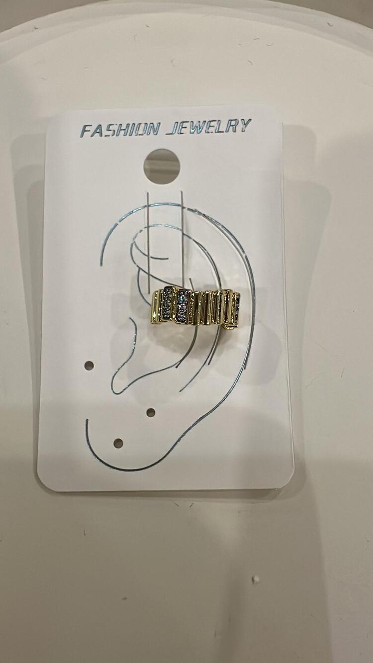 Dik Doku Taş Detaylı Gold Kıkırdak Küpe (Ear Cuff)