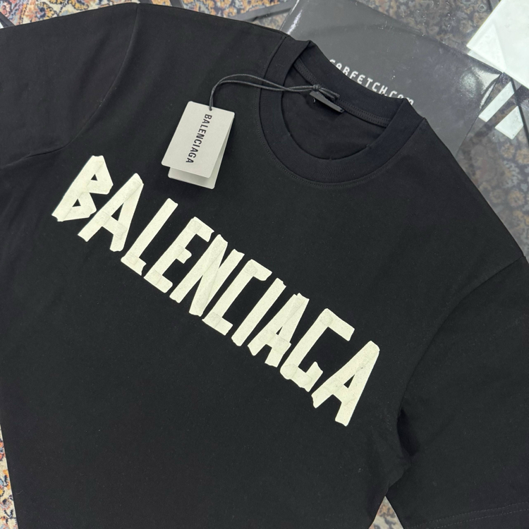 BALENCIAGA