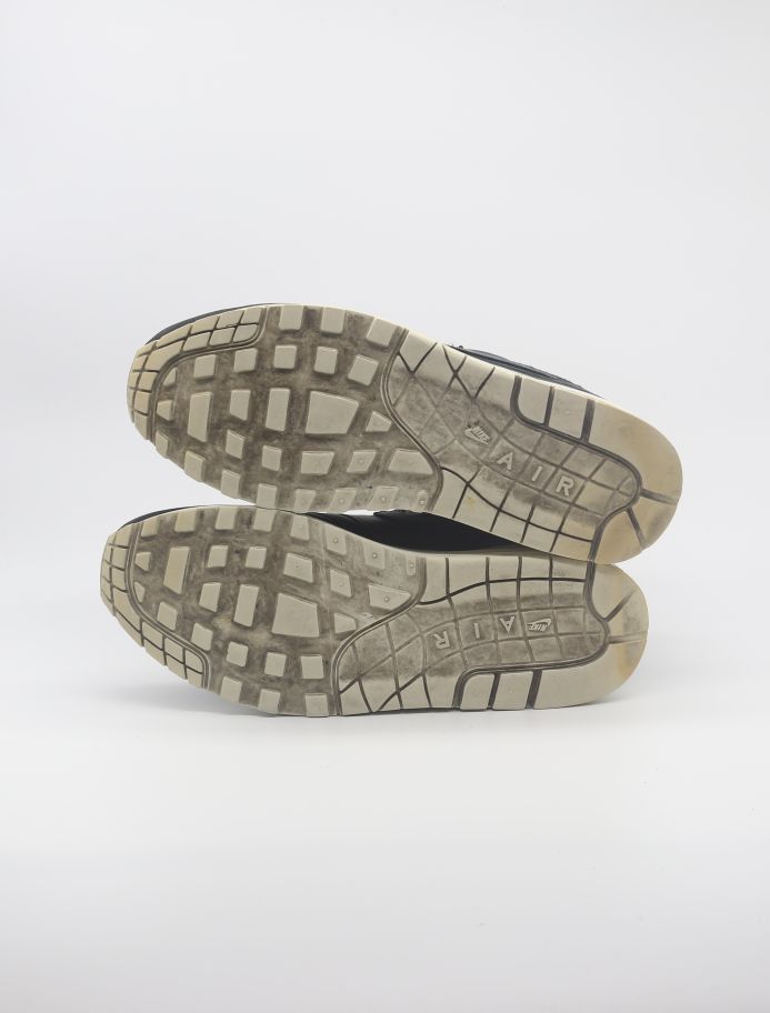 Nike Sneaker