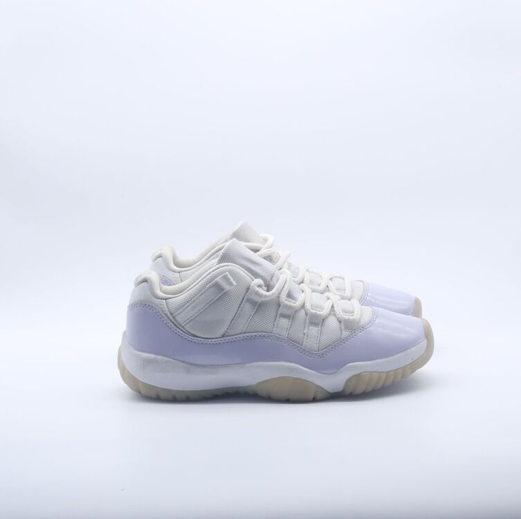 Air Jordan 11 Retro Low Pure Violet